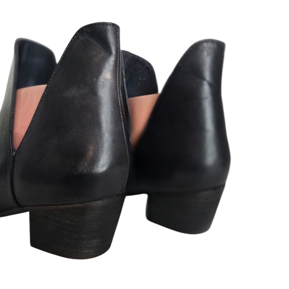 Free People Charm Double V Black Leather Ankle Boots Booties 8.5 - Picture 5 of 13